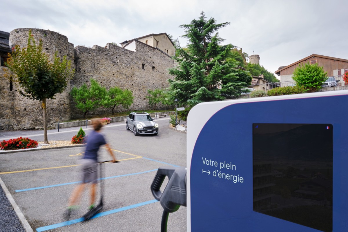 Genedis - Mobilité électrique - Bornes de recharge